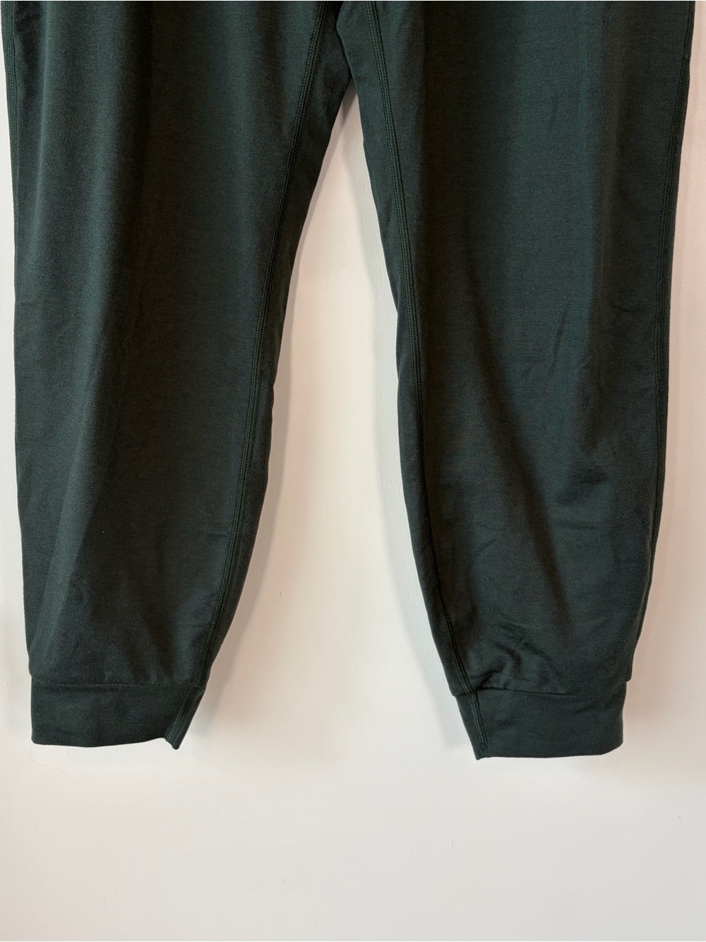 Vuori Performance Jogger Women’s Small Heather Evergreen DreamKnit Athleisure - Picture 2 of 9